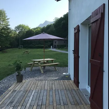 Camp Basque // Maison Erribera // Feriehus *