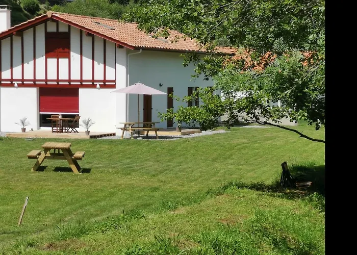 Camp Basque // Maison Erribera //